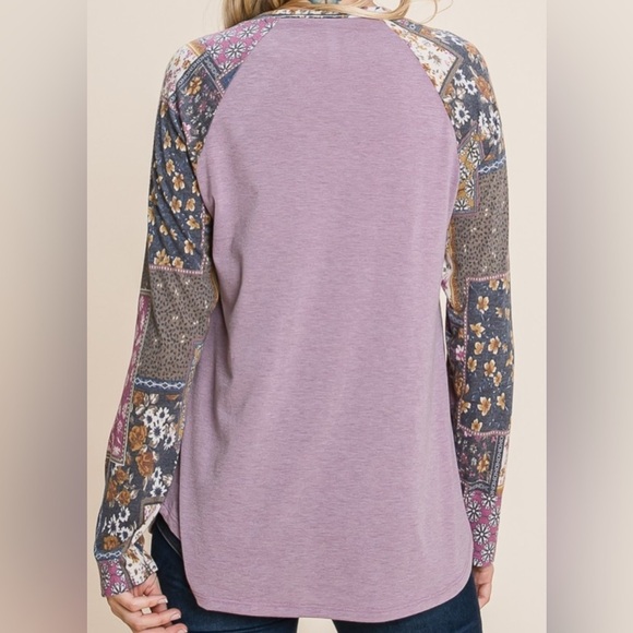 Lavender V-Neck Mixed Print Top - Picture 3 of 3